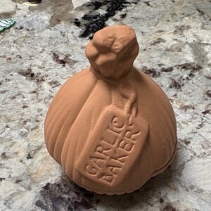 Garlic Baker Terra Cotta Garlic Keeper